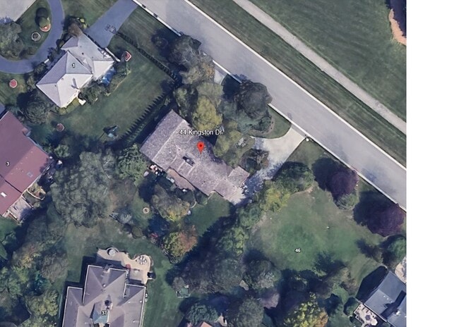Building Photo - 44 Kingston Dr
