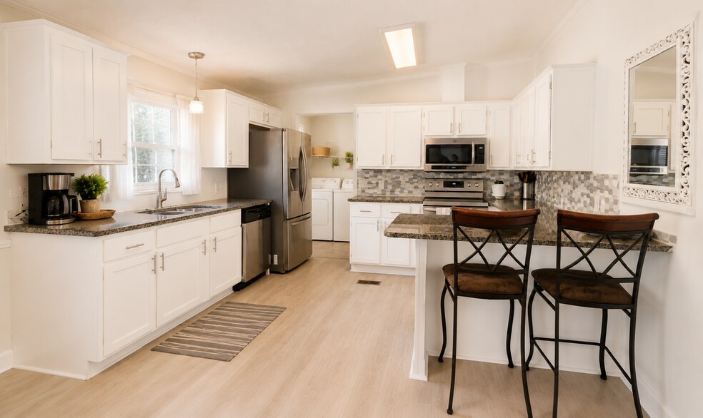 Building Photo - 3513 Sandpiper Rd
