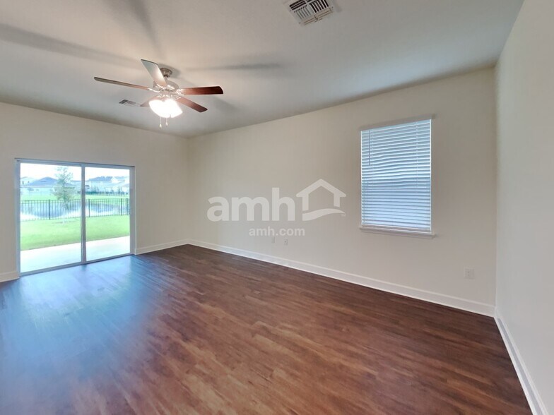 Building Photo - 33943 Thyme Dr