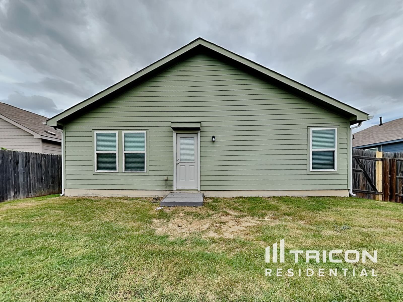 Building Photo - 9802 Marbach Brk
