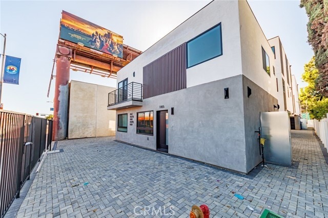 Building Photo - 1859 1/2 S Crenshaw Blvd