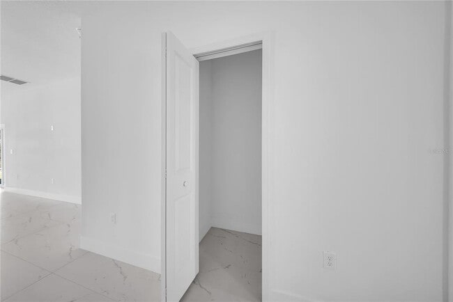 Building Photo - 17135 SW 41st Ct