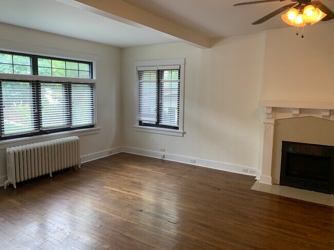 Building Photo - 6401 Bartlett St