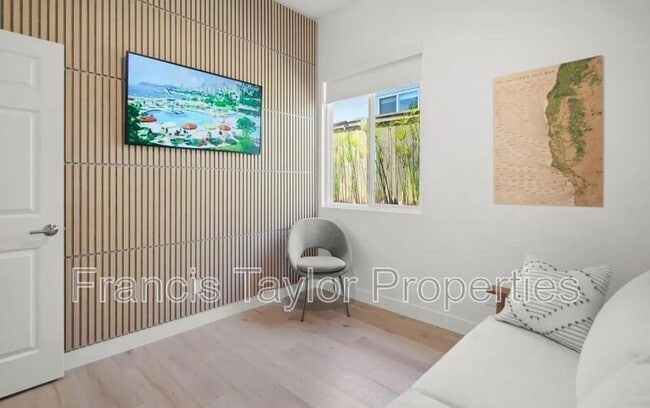 Building Photo - 1042 Alexandra Ln