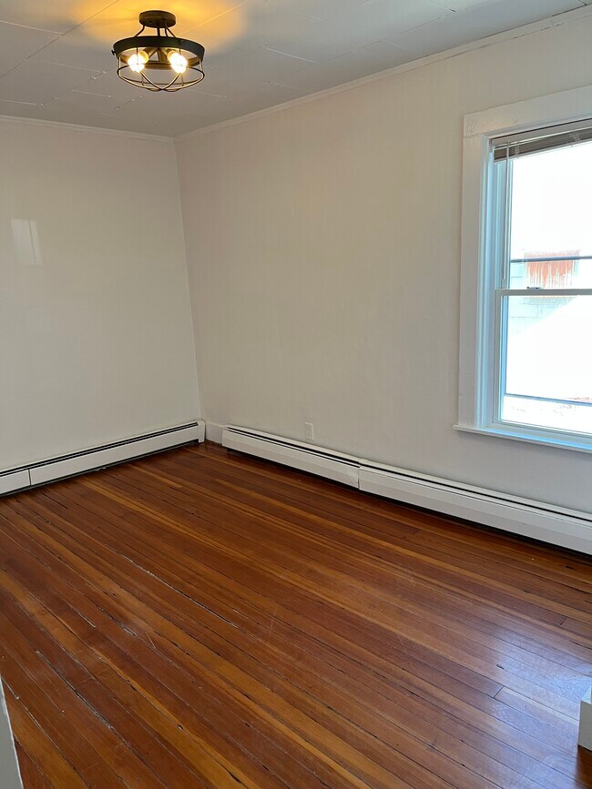 Building Photo - 9 Summer St