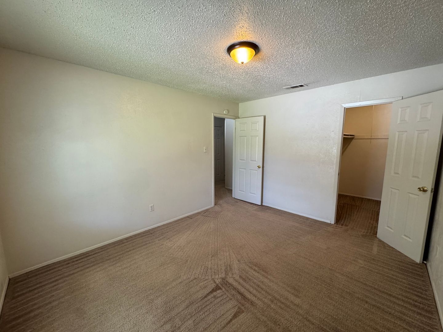 Building Photo - 4501 Westcliff Rd