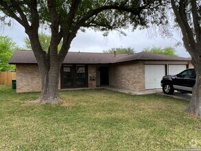 Building Photo - 1018 Ericson Dr