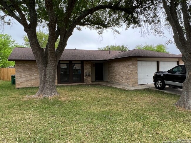 Primary Photo - 1018 Ericson Dr
