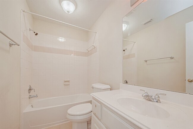 Building Photo - 14314 Jaubert Ct