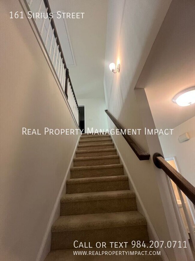 Building Photo - 161 Sirius St