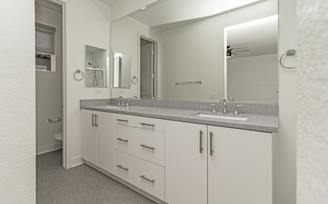 Building Photo - 3138 Asto Pl