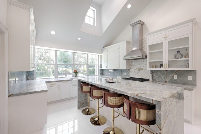 Building Photo - 11492 Majestic Dr