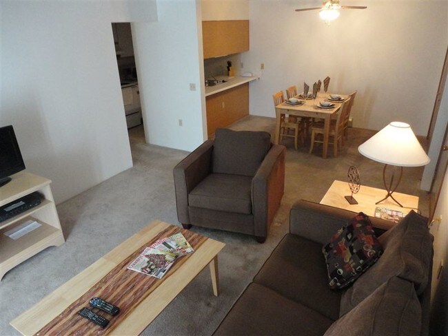 Building Photo - 2 br, 1 bath  - Loomis Estates