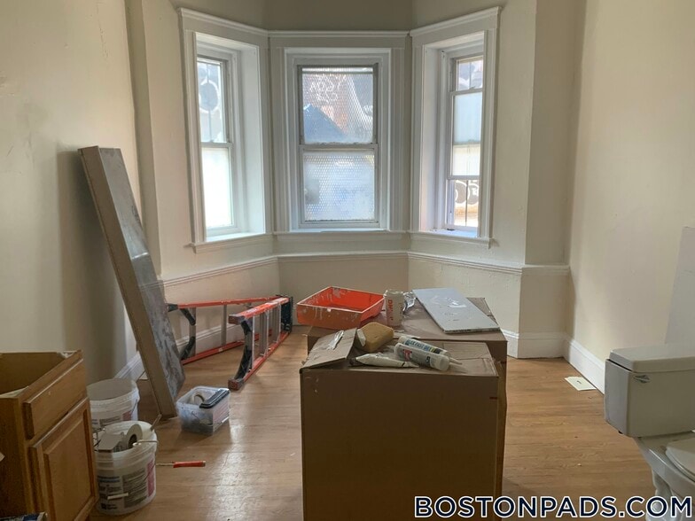 Building Photo - 1179 Boylston St