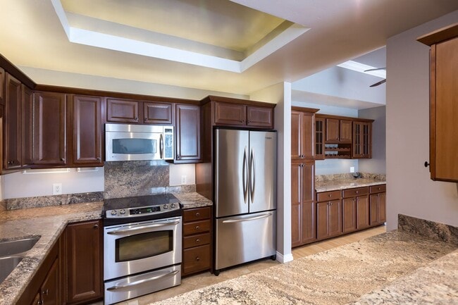 Building Photo - Heart of Bankers Hill at La Parc Chateau!