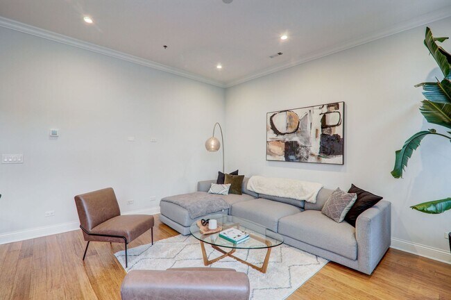 Interior Photo - 33 South Ashland LLC