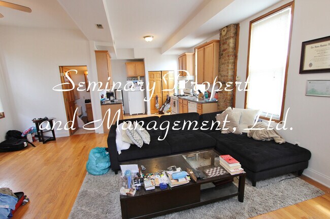 Building Photo - 1436 W Belle Plaine Ave