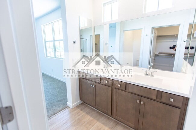 Building Photo - 1051 W. Diamondback Dr.