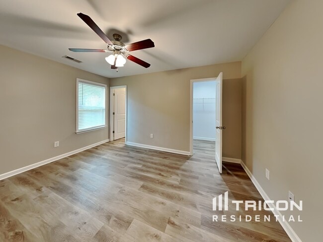 Building Photo - 104 Glazed Springs Ct