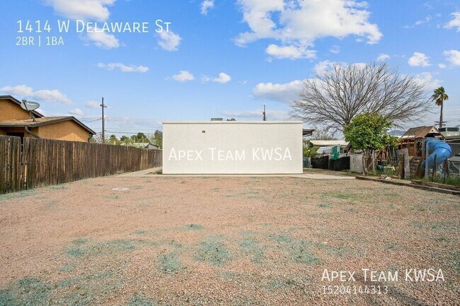 Building Photo - 1414 W Delaware St