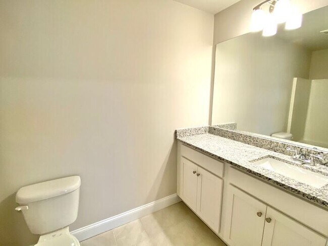 Building Photo - 538 Walton Dr