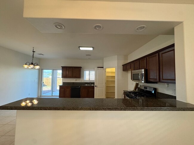 Building Photo - 3BR,2BS Custom home w/3 Car-Boat Deep Garage-Target shopping area