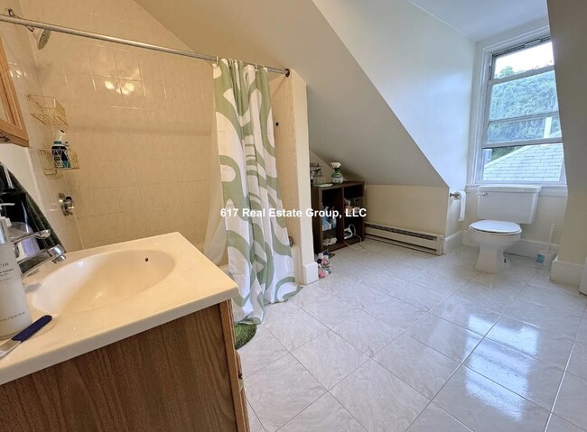 Building Photo - 216 Freeman St