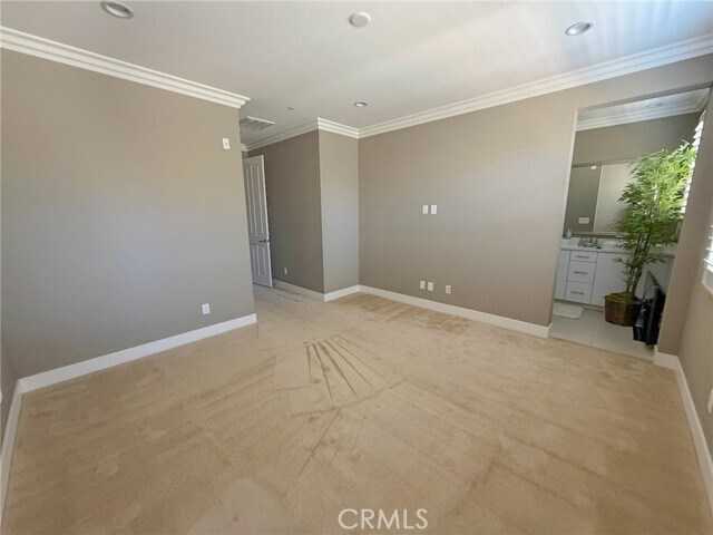 Building Photo - 12 Piara St