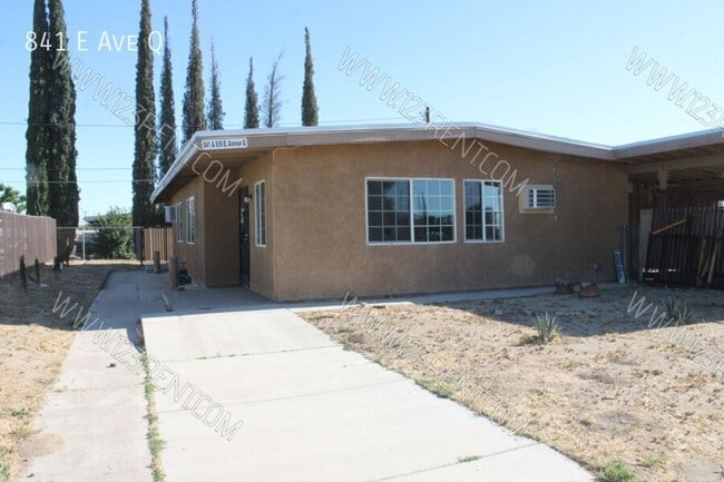 Primary Photo - 841 E Ave Q