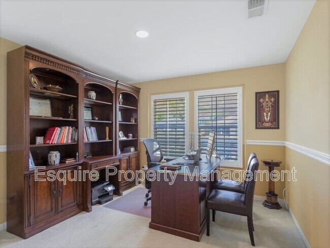 Building Photo - 4936 Via Bella
