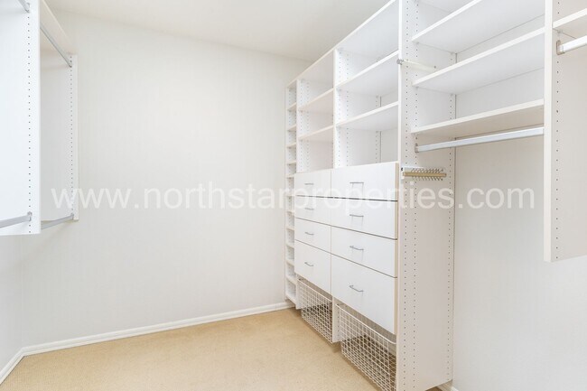 Building Photo - 16754 Quail Ct
