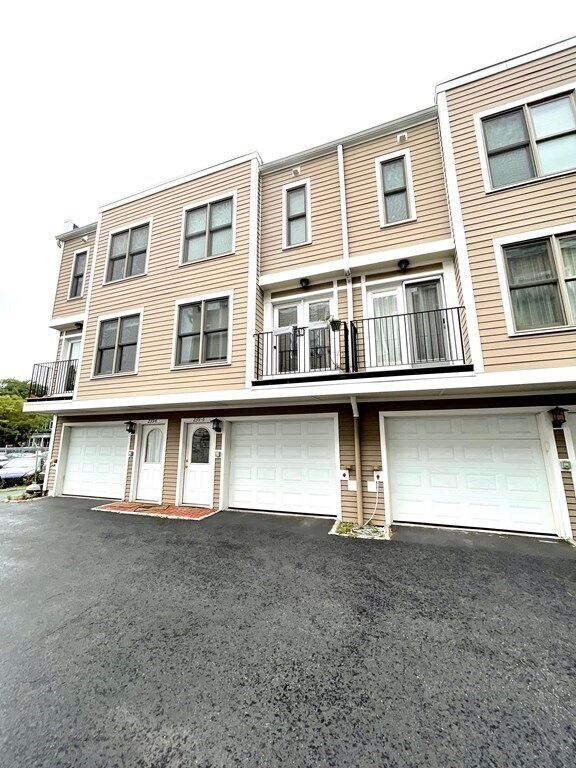 Building Photo - 232 Prospect St