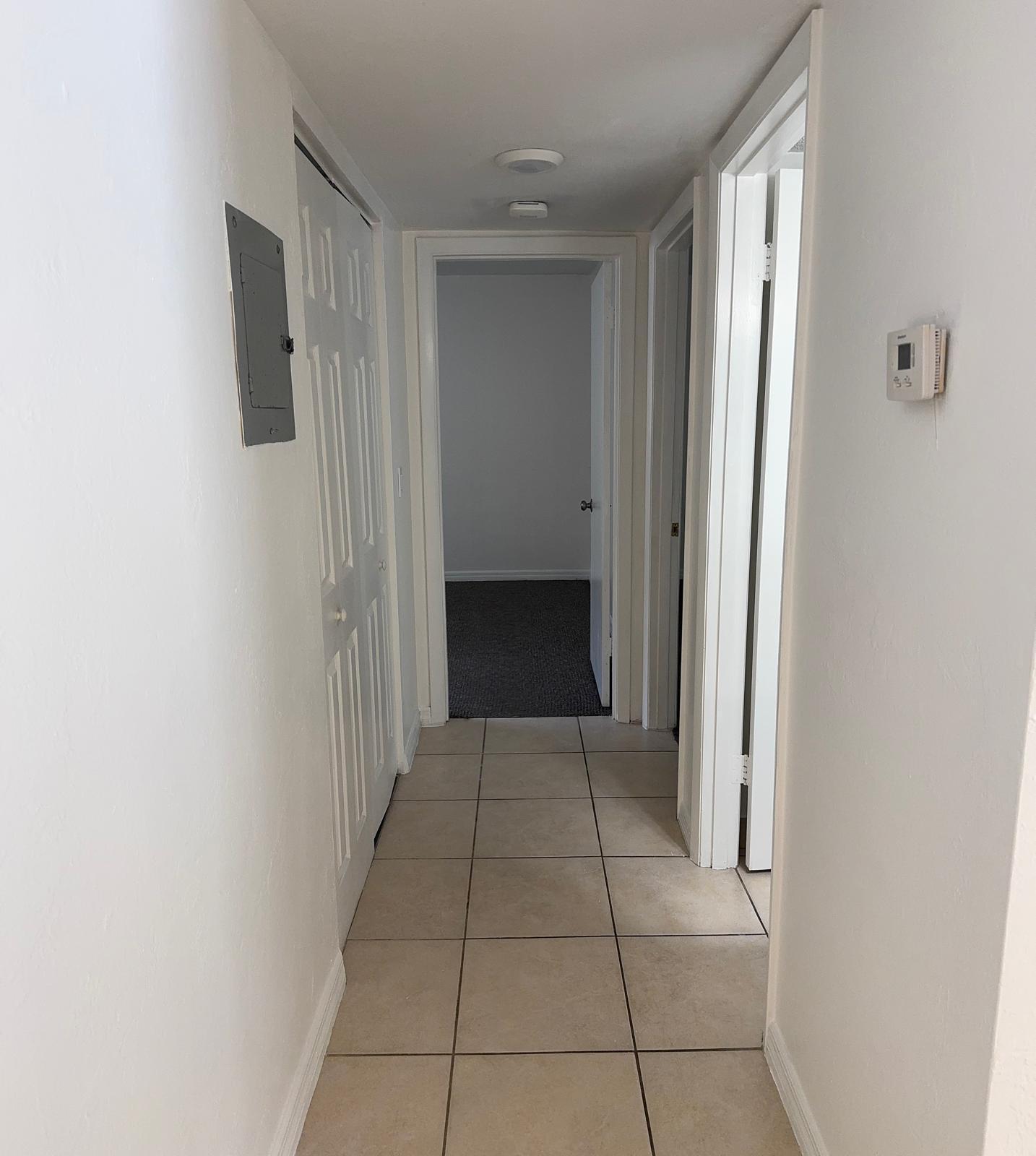 Building Photo - 305 Ridge Blvd