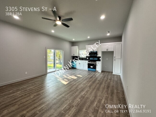 Building Photo - 3305 Stevens St