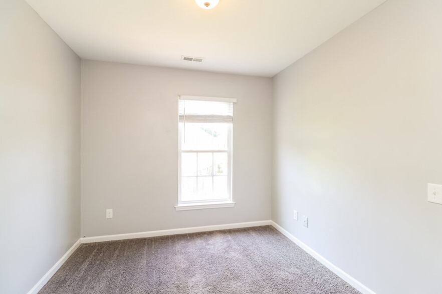 Building Photo - 1518 Braveheart Ln