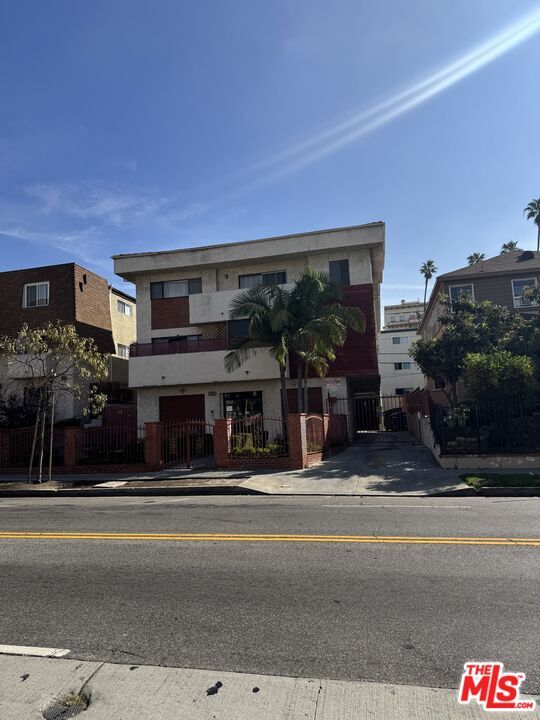 Building Photo - 142 Normandie Ave