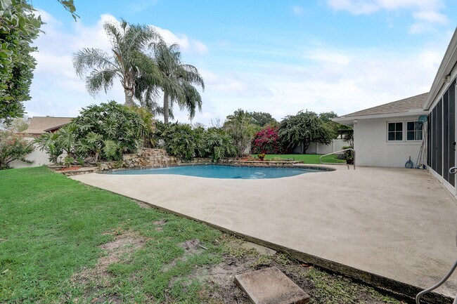 Building Photo - 5281 Jade Cir