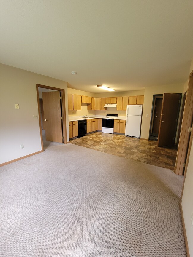 Building Photo - 8th & 8th Apartments