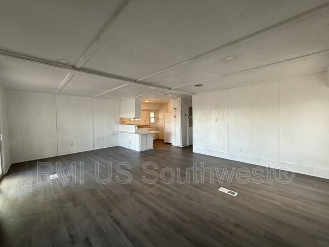 Building Photo - 750 Brill Dr