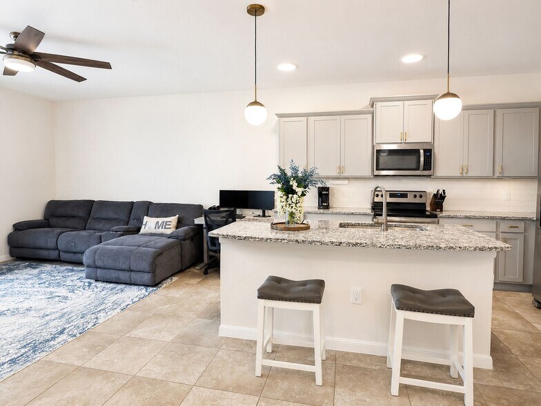 Building Photo - 6604 Serenity Fall Ln