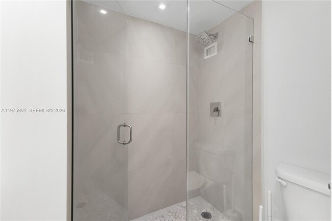 Building Photo - 1000 West Ave