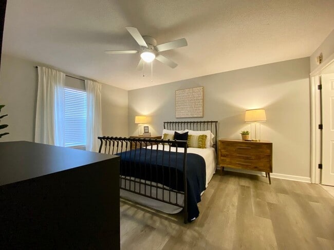 Building Photo - 16 Summit Commons Ct