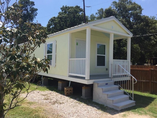 Primary Photo - 21275 Lodge Rd