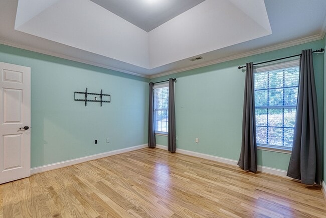 Building Photo - 210 Rivermill Ct