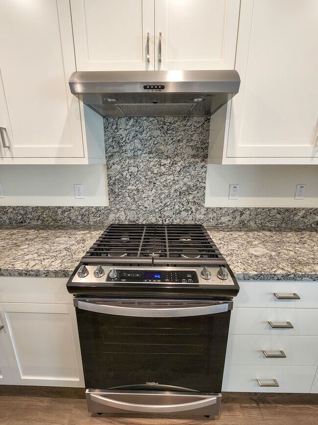 Building Photo - Newer Townhome at Penny Lane in Concord, 2...