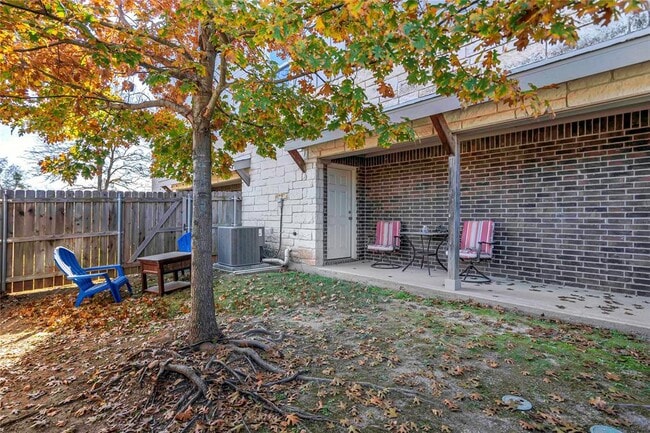 Building Photo - 217 Birch Oak Ln