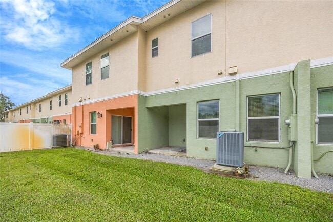 Building Photo - 143 Alexander Woods Dr