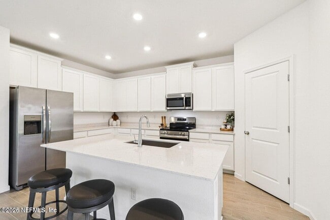 Building Photo - 2630 Seasons Rd