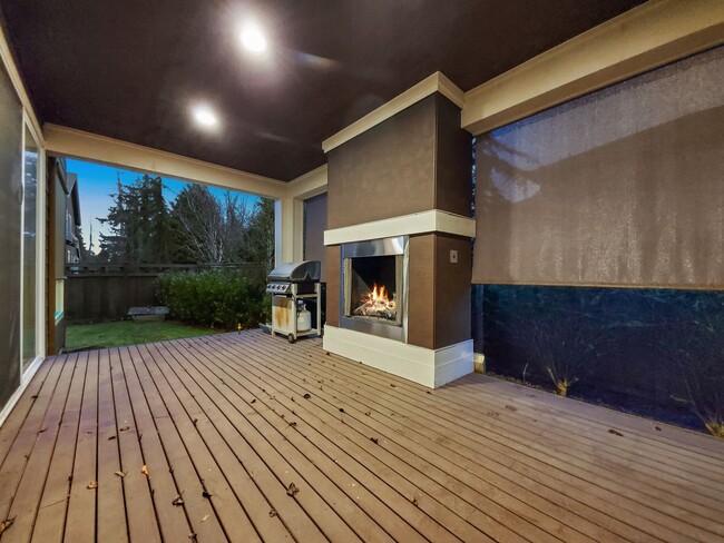Building Photo - Luxury 2-Story house in private Cul de Sac