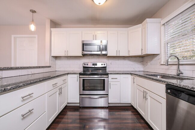 Building Photo - 765 Rawls Dr